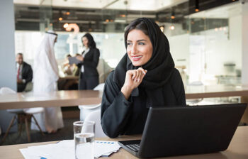Pourquoi l’Abaya est un vêtement importants pour les femmes musulmanes ?
